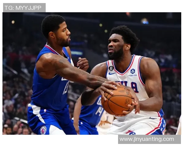 乔尔恩比德如何在NBA赛场上展现统治力与领导才能的传奇之路